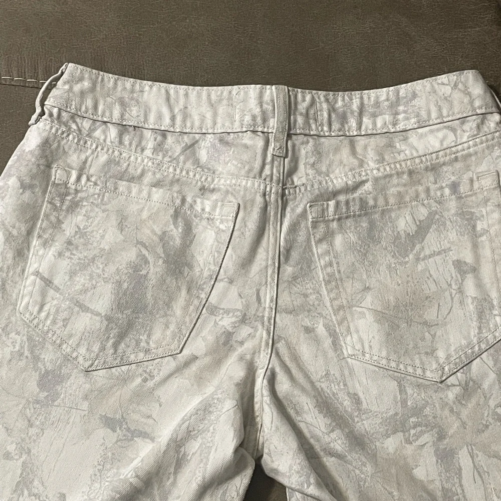 Hollister low rise